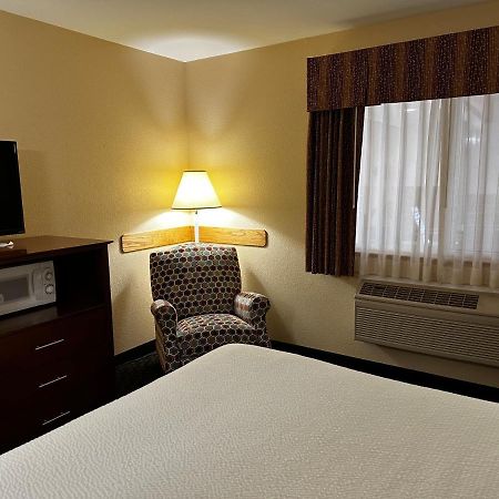 Days Inn By Wyndham Imlay City Exterior foto