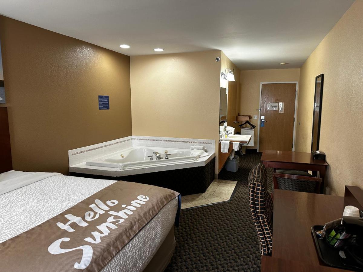 Days Inn By Wyndham Imlay City Exterior foto