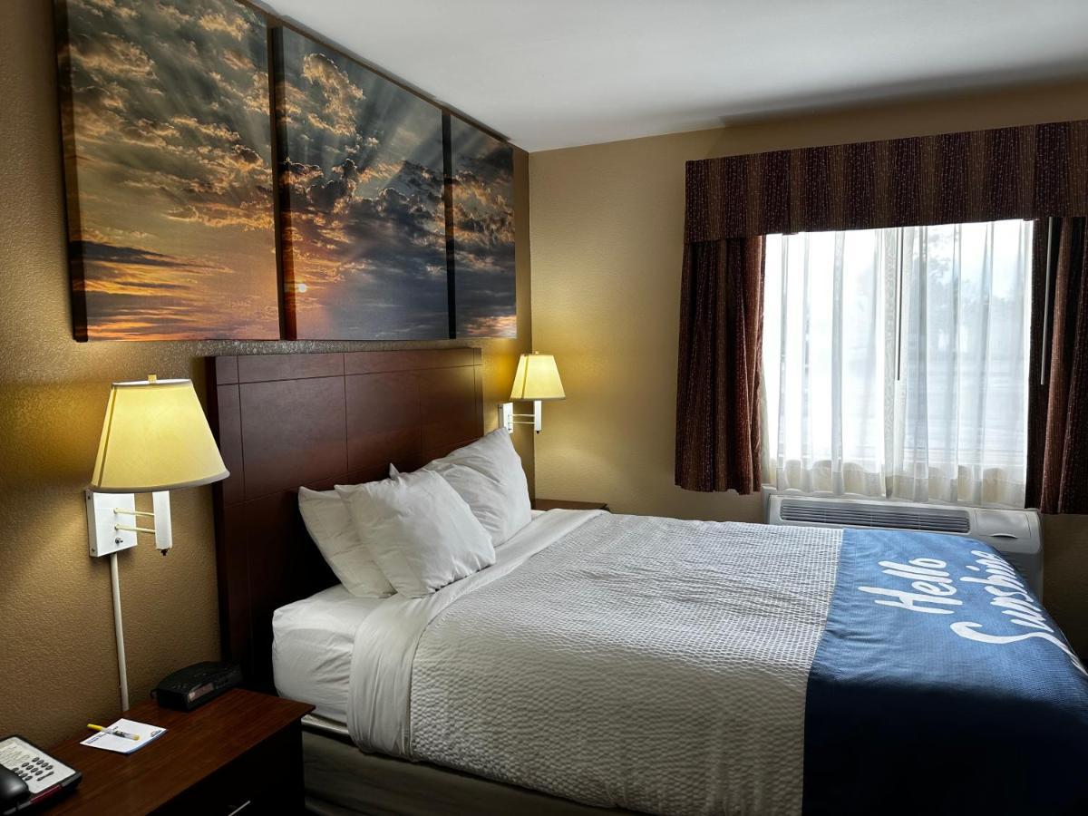 Days Inn By Wyndham Imlay City Exterior foto
