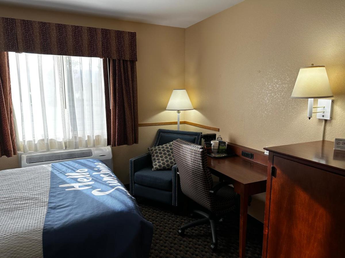 Days Inn By Wyndham Imlay City Exterior foto